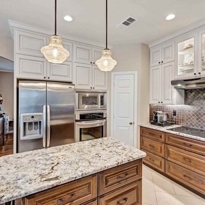 192298-Yegorian-Way-Elite-Remodeling-14-300x300