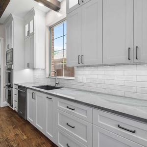 192615-Covey-Elite-Remodeling-015-1-300x300