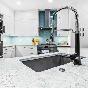 192925-Barker-Elite-Remodeling-007-1-300x300