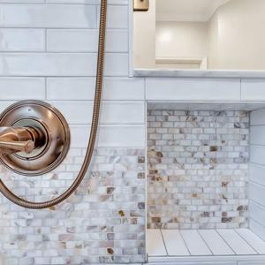 192221-Creek-Ridge-2-Elite-Remodeling-17-300x300
