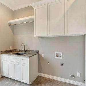 192267-Pafford-Drive-Elite-Remodeling-36-300x300