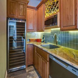 192274-Ciavola-Wildfire-Elite-Remodeling-08-300x300