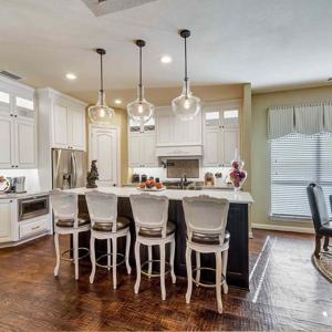 192281-Lazo-Trail-Elite-Remodeling-09-300x300