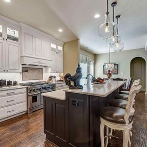 192281-Lazo-Trail-Elite-Remodeling-13-300x300