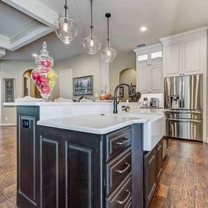 192281-Lazo-Trail-Elite-Remodeling-17-300x300