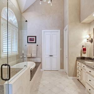 192297-McHugh-Elite-Remodeling-01-300x300