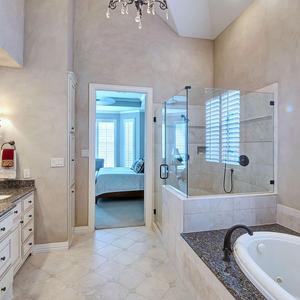 192297-McHugh-Elite-Remodeling-02-300x300
