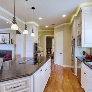 192297-McHugh-Elite-Remodeling-13-300x300