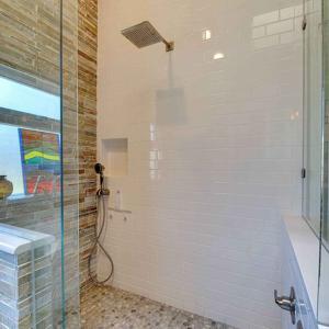 192302-Nimocks-Drive-Elite-Remodeling-04-300x300