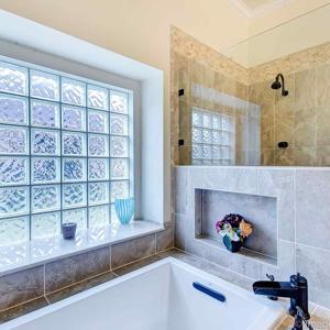 192315-Johnson-Way-Elite-Remodeling-08-300x300