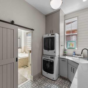 192602-Zalusky-Elite-Remodeling-005-1-300x300