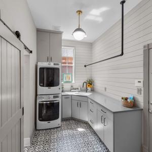 192602-Zalusky-Elite-Remodeling-008-300x300