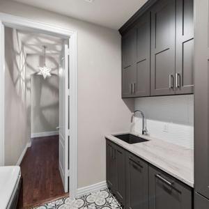 192917-Glen-Heather-2-Elite-Remodeling-008-300x300
