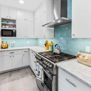 192925-Barker-Elite-Remodeling-004-1